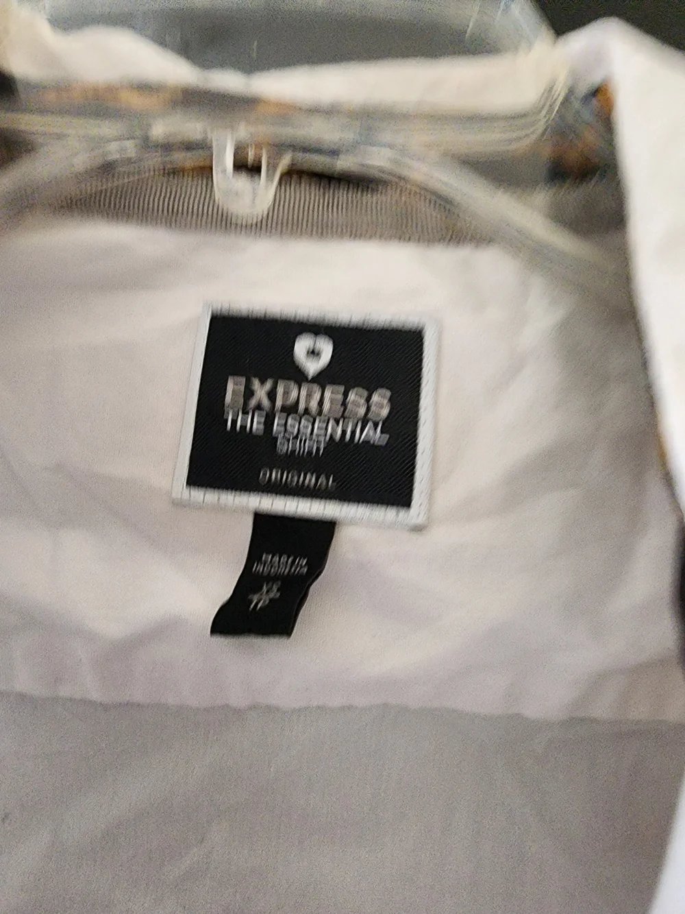 Express Women's White Fitted Button-Down Shirt - Picture 3 of 3